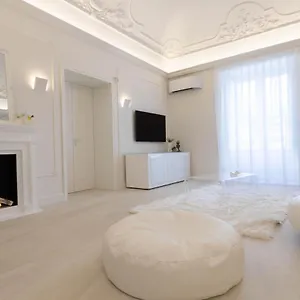 anais-luxury-apartment-catania-centro.taorminaitalyhotels.com/