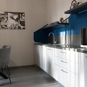 etna-suite-design-apartments.taorminaitalyhotels.com/